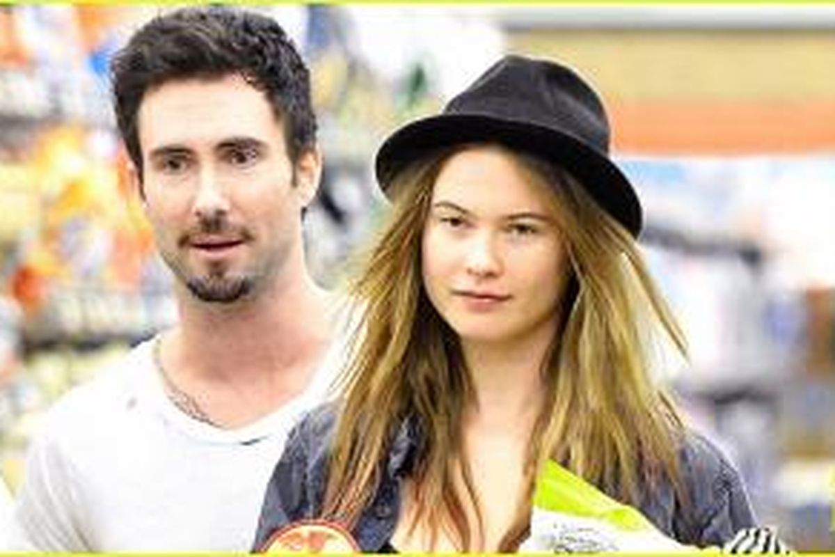 Adam Levine dan Behati Prinsloo