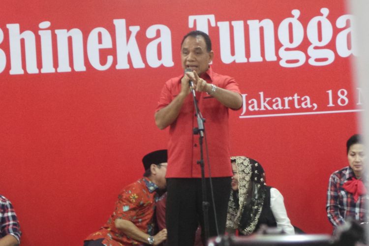 Gubernur Nusa Tenggara Timur yang juga Ketua DPD PDI-P NTT Frans Lebu Raya, di Jalan Talang Nomor 3, Menteng, Jakarta Pusat, Sabtu (18/3/2017).