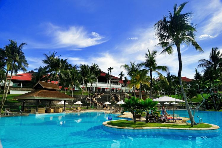 Penginapan dan kolam renang di Bintan Lagoon Resort