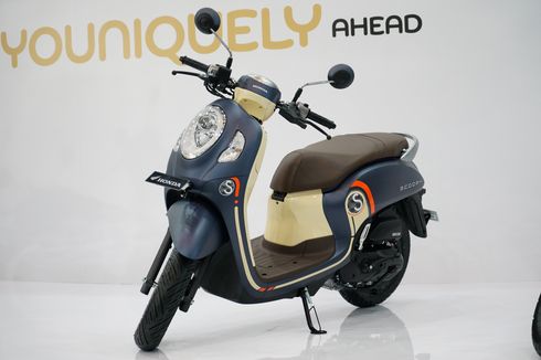 Beda Rp 150.000, Pilih Honda Scoopy atau Vario 125 CBS?