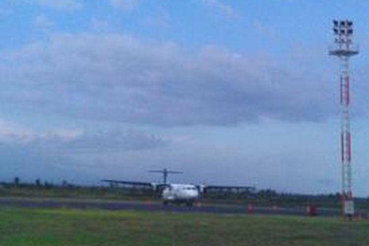 Pesawat Garuda jenis ATR 72- 600 dengan nomer penerbangan GA 7304 tujuan Bali gagal terbang dari Bandara Blimbingsari Kabupaten Banyuwangi Kamis (13/11/2014).