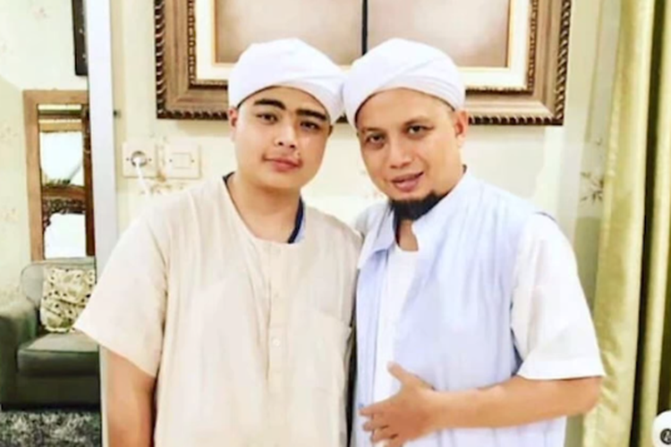 Ustaz Yusuf Mansur berduka atas kepergian putra kedua Arifin Ilham, Ameer Azzikra.