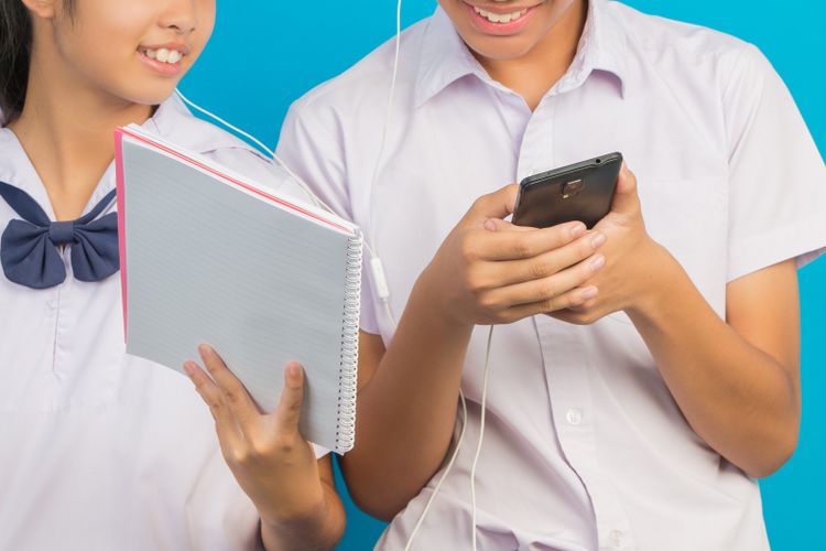 PP Tunas Mulai Belaku, Sekolah di Jakarta Perketat Pembatasan Gawai Siswa