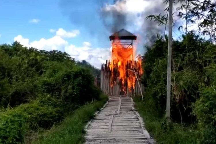 Pos Pantau di wilayah Kampung Ponton, sebagai kampung narkoba, yang sempat dibakar jajaran Kepolisian dari Polresta Palangkaraya.