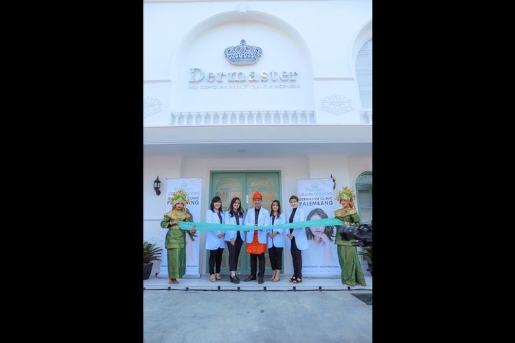 Klinik kecantikan Dermaster berlokasi di Jalan Perintis Kemerdekaan Nomor 123A, Duku, Ilir Timur II, Palembang. 
