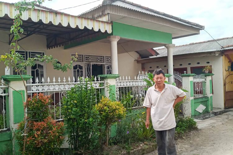 Abdullah (62), ayah Redho Tri Agustian, di kediamannya di Pangkalbalam, Pangkalpinang, Bangka Belitung, Senin (17/7/2023).