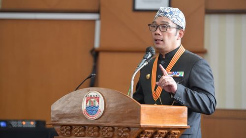 Menunggu "Breaking News" Ridwan Kamil