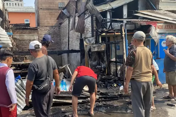 Kebakaran di Kiaracondong Bandung Hanguskan 7 Bangunan, Diduga Dipicu Tabung Gas
