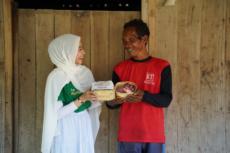 Dobrak Wilayah Minus Kurban, Dompet Dhuafa dan Rois OJK Salurkan 47 Hewan Kurban ke Pelosok Bojonegoro