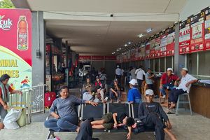 Menahan Rindu, Pedagang Ini Tunda Mudik Demi Cari Rezeki hingga Uang Terkumpul