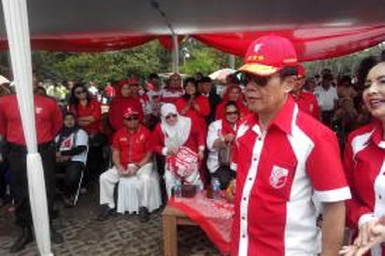 Ketua Umum PKPI Sutiyoso menghadiri kampanye terbuka di Lapangan Tegalega, Kota Bandung, Sabtu (22/3/2014).