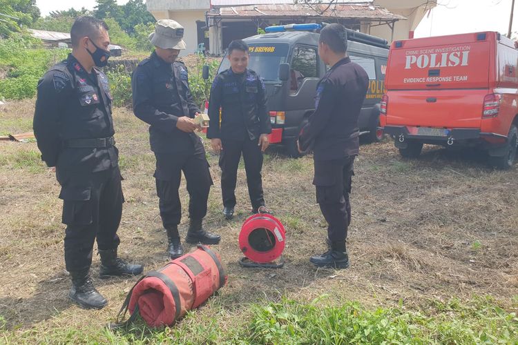 Foto//Dokumentasi Satgas Madago Raya Usai Peledakan Babuk Bom Lontong Di  Markas Brimob Poso Pada Sabtu (24/07/2021) 