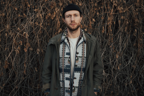 Lirik dan Chord Lagu Embody Me - Novo Amor