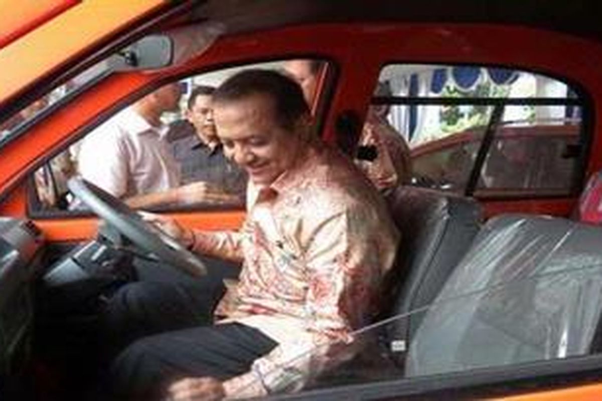 Menteri perindustrian MS Hidayat