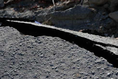 Contoh Teks Eksplanasi tentang Gempa Bumi