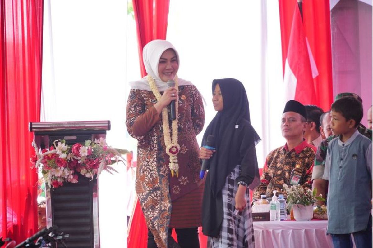 Bupati Klaten Sri Mulyani menggelar program Sambang Warga di Desa Pundungsari.