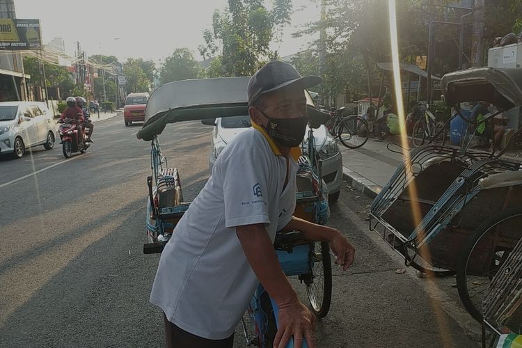 Jumian pengayuh becak di Semarang 