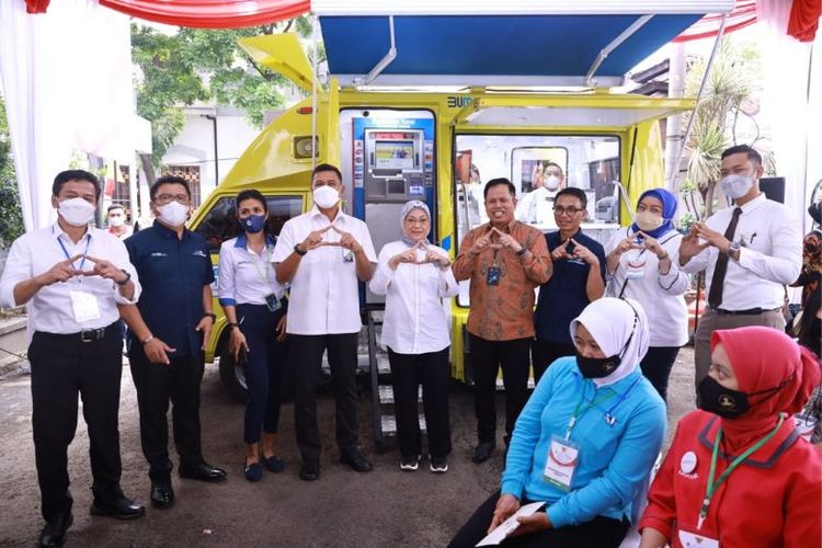 Menaker Ida Fauziyah dan jajaran Kemnaker