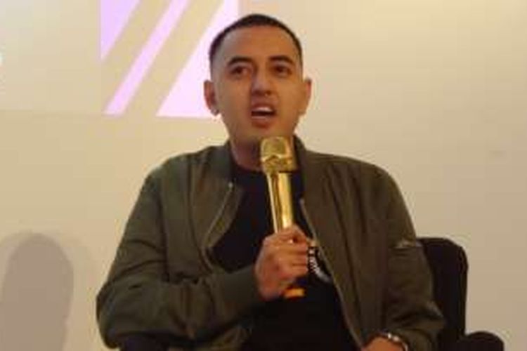 Kemal Palevi berbicara dalam konferensi pers WebTVAsia di Qubicle, Jalan Senopati 79, Jakarta Selatan, Kamis (23/6/2016) malam.