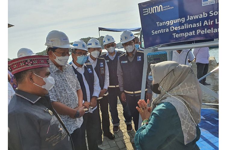 Pembangunan sarana desalinasi air laut di Labuan Bajo.