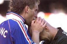 29 Hari Jelang Piala Dunia 2022: Kepala Plontos Barthez, Ciuman Blanc, Perancis Juara Piala Dunia 1998 
