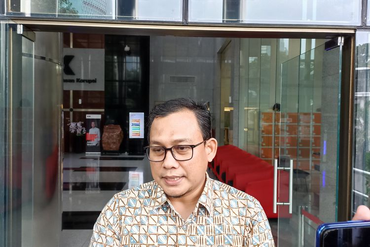 Juru Bicara Penindakan dan Kelembagaan KPK, Ali Fikri mengatakan, KPK akan menyampaikan kasus dugaan korupsi bansos DKI Jakarta tahun 2020 saat sudah memasuki proses penyidikan dan penuntutan, Kamis (16/2/2023).