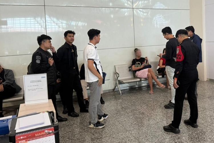 Kelabui Aparat, WNA Pemeran Video Porno di Bali Unggah Foto di Pantai Phuket