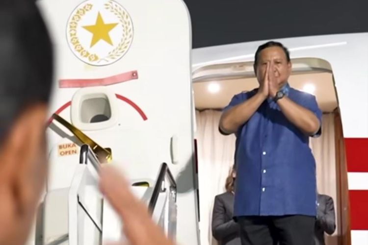 Momen Jokowi Makan Nasgor Bareng dan Antar Prabowo ke Pesawat