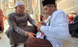 Kisah Ketua Timwas Haji DPR, Menolong Jemaah Haji Asal Surabaya yang Tersesat