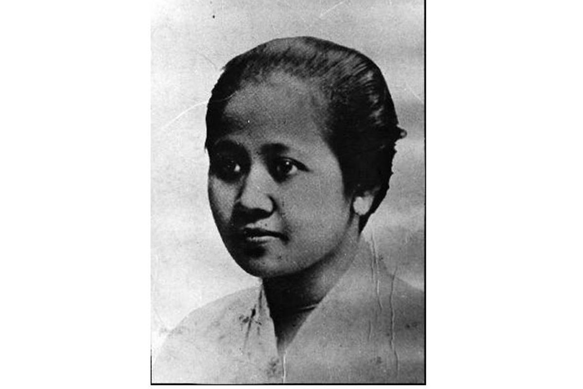 Raden Ajeng Kartini. Hari kelahirannya, 21 April diperingati sebagai Hari Kartini setiap tahun.