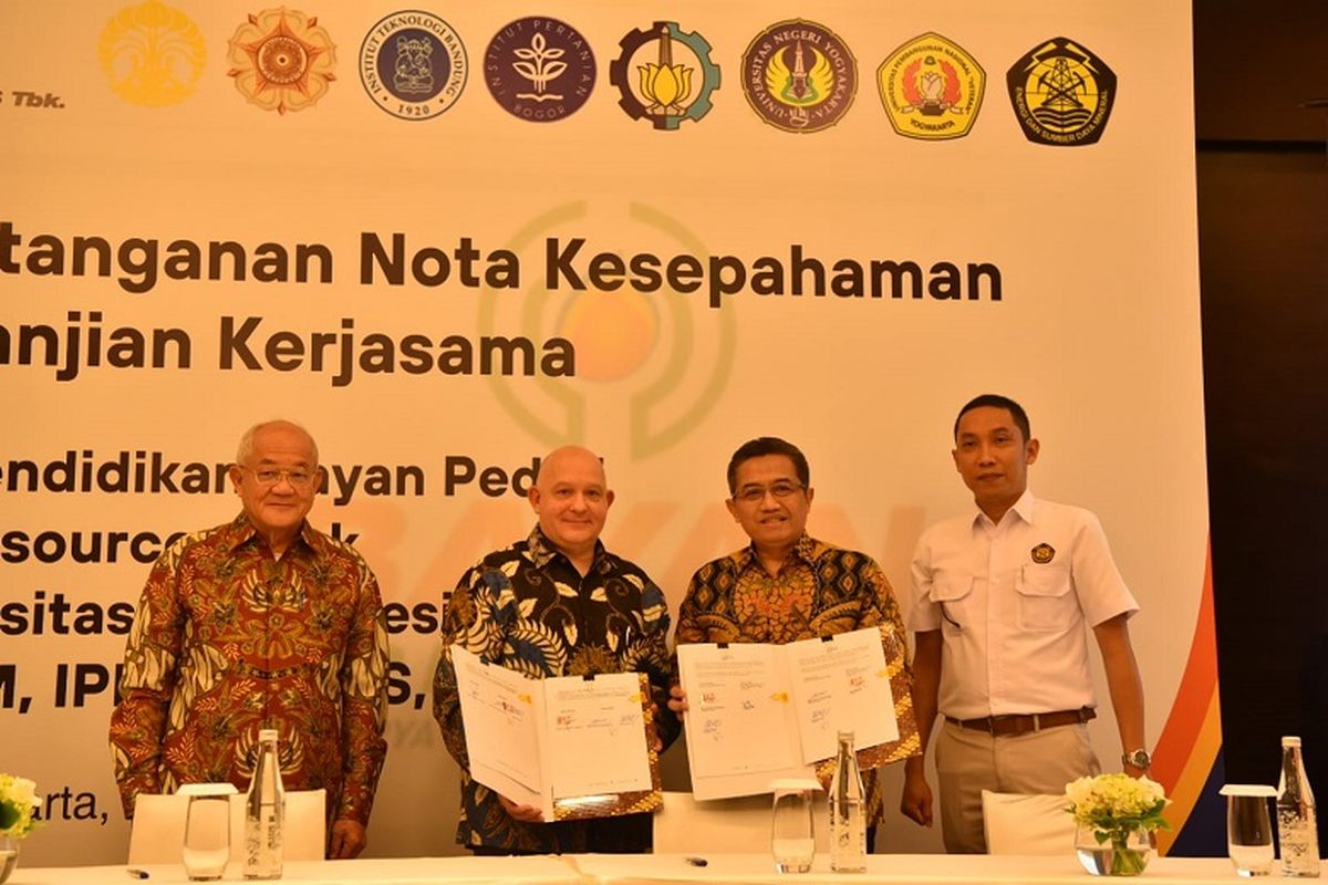 Penandatanganan kerja sama antara BPSDM ESDM dengan PT Bayan Resources Tbk. 