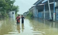 Banjir Rob Ganggu 10 Persen Jalan di Semarang, Biaya dan Waktu Tempuh Perjalanan Naik