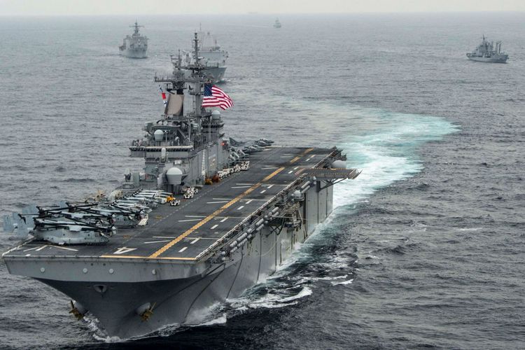 Foto yang diambil pada 2016 menunjukkan kapal perang amfibi milik Amerika Serikat, USS Boxer.