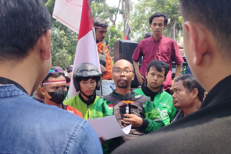 Ojol di Medan Demo Kantor Pertamina, Protes Antrean Pertalite