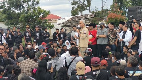 Hari Pencoblosan Makin Dekat, Ganjar Minta Bantuan pada Para Relawan di Madiun