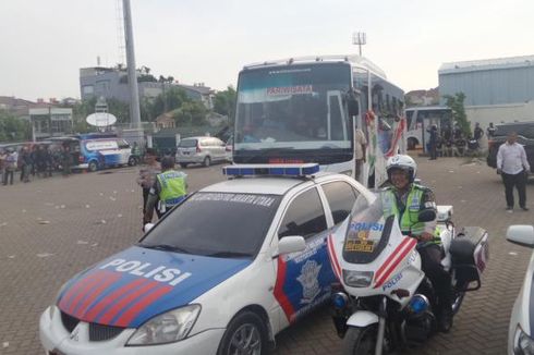 Siang Ini, Seluruh Bonek Tinggalkan Ibu Kota