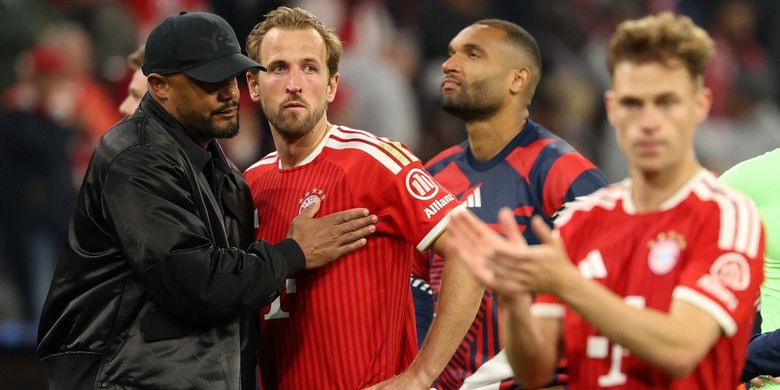 Pelatih kepala Bayern Muenchen, Vincent Kompany, menghibur Harry Kane setelah pertandingan kedua semifinal Liga Champions FC Bayern Muenchen dan Paris Saint-Germain (PSG) di Munich, Jerman selatan pada 6 Mei 2026.