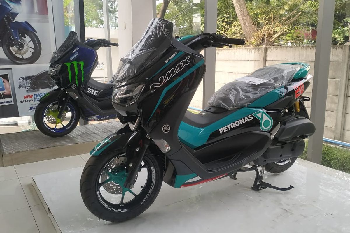 Nmax livery Petronas Yamaha SRT