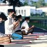 Bersama Iriana dan Kaesang, Jokowi Laksanakan Shalat Id di Halaman Istana Bogor