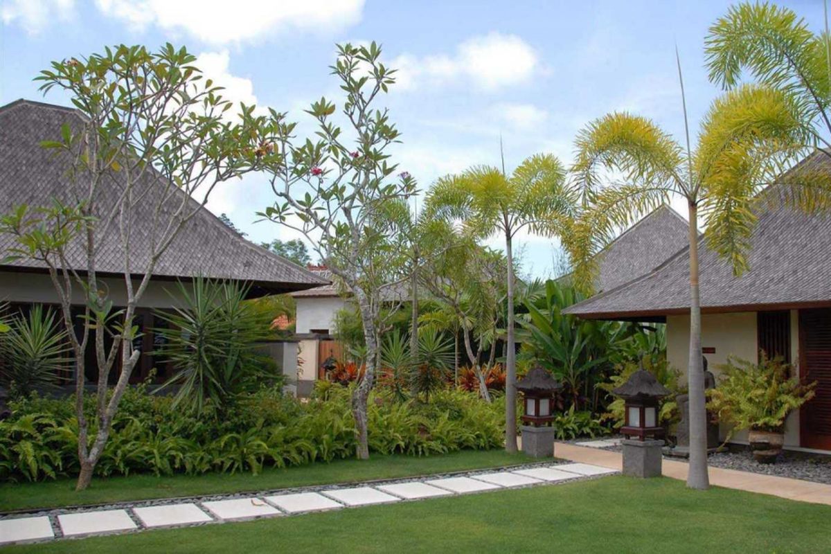 Villa Indah Manis Bali karya Agung Budhi Raharsa