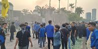 Demo Mahasiswa Ricuh di Depan Gedung DPR, Massa-Polisi Saling Pukul
