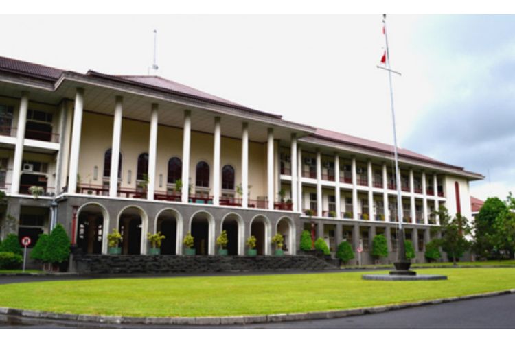 7 bangunan UGM termasuk Gedung pusat UGM Masuk daftar cagar budaya. 