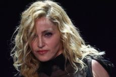 Madonna Akui Sering Menangis