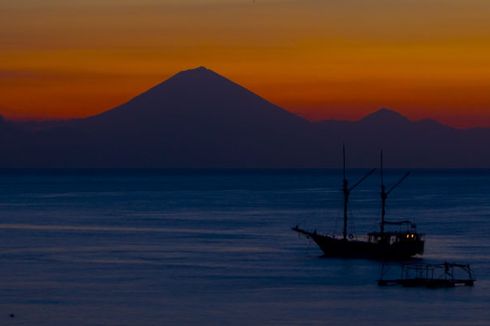 Gunung Agung yang Mistis...