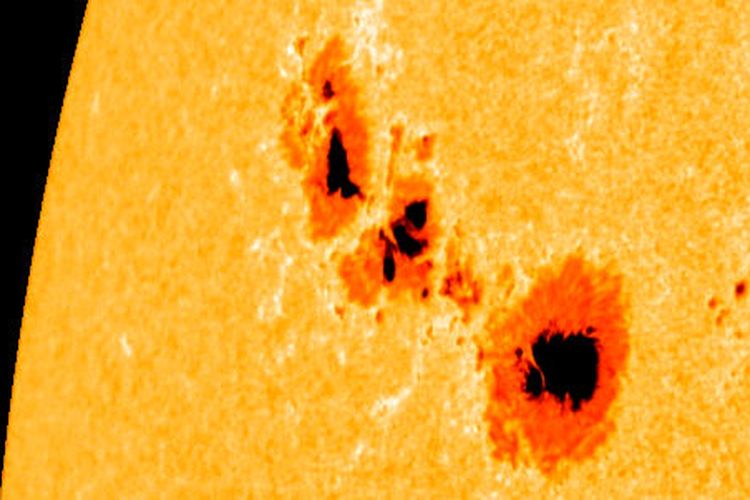 Ilustrasi sunspot Matahari.
