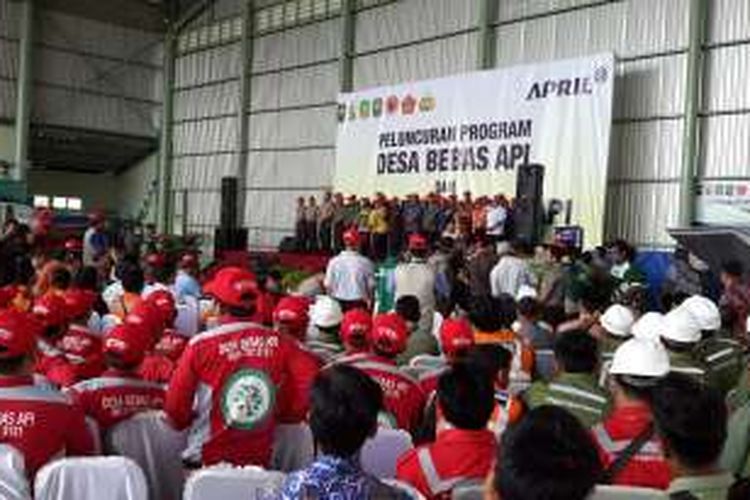 Peluncuran program Desa Bebas Api di di Pangkalan Kerinci, Kabupaten Pelalawan, Riau pada Sabtu (30/1/2016). 