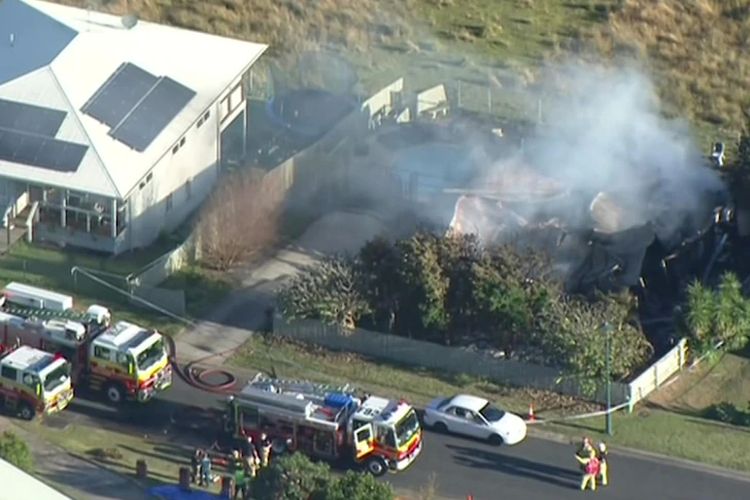 Sebuah rumah ludes terbakar di Kilcoy, daerah pinggiran Brisbane, pada 12 Juni 2021. Dua warga asal Indonesia yang tinggal di rumah itu dipastikan selamat.