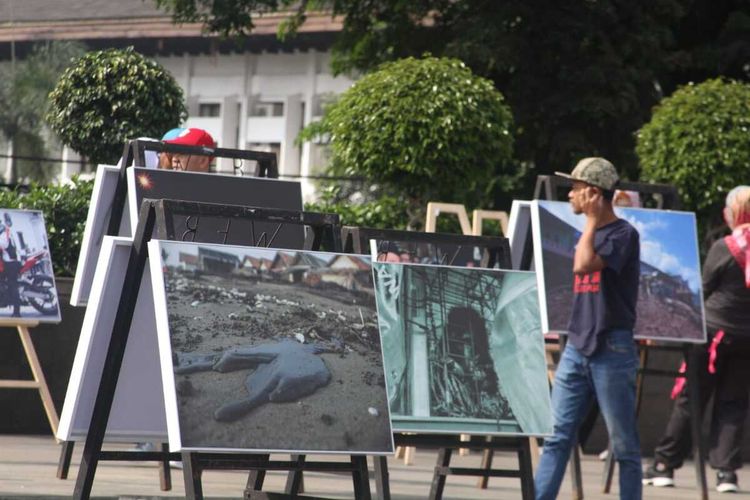 Pameran Foto bertajuk Kilas Balik Jawa Barat 2019, merekam kerusakan lingkungan dan bencana alam di Jawa Barat sepanjang tahun 2019.
