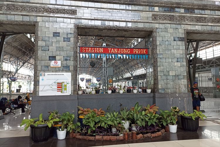 Ilustrasi Stasiun Tanjung Priok di Jakarta Utara, pada Jumat (22/12/2023).