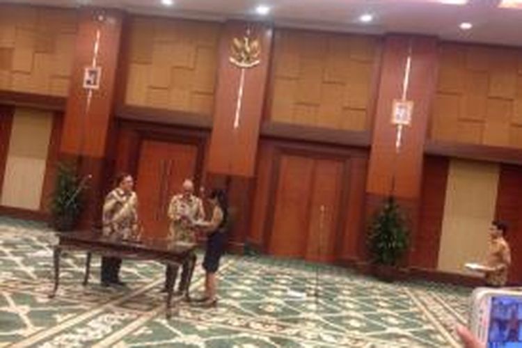 Suasana serah terima jabatan Menteri Keuangan antara M. Chatib Basri dan Bambang PS Brodjonegoro